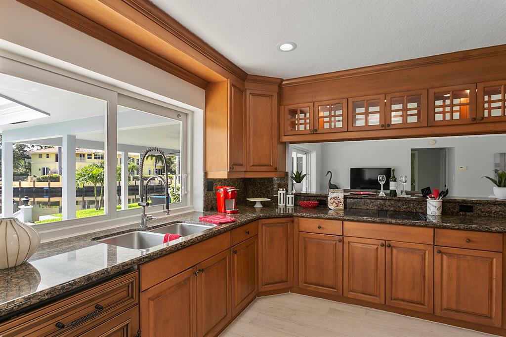 VENETIAN ISLES 3RD SEC - Residential