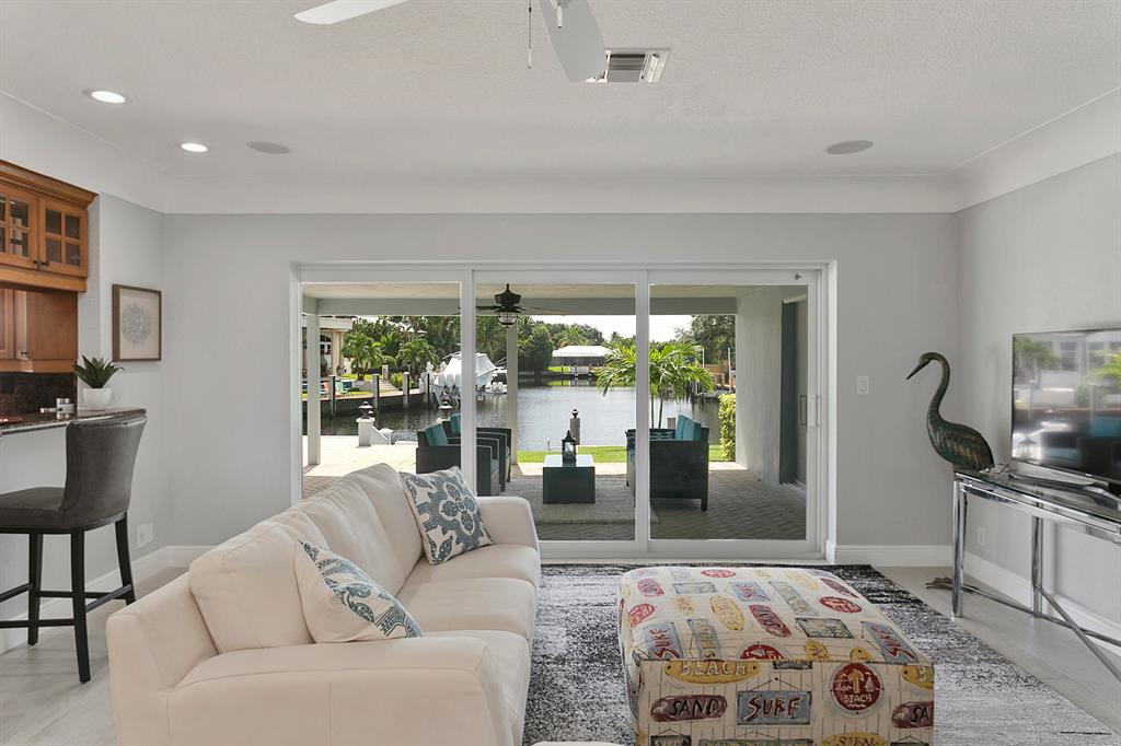 VENETIAN ISLES 3RD SEC - Residential