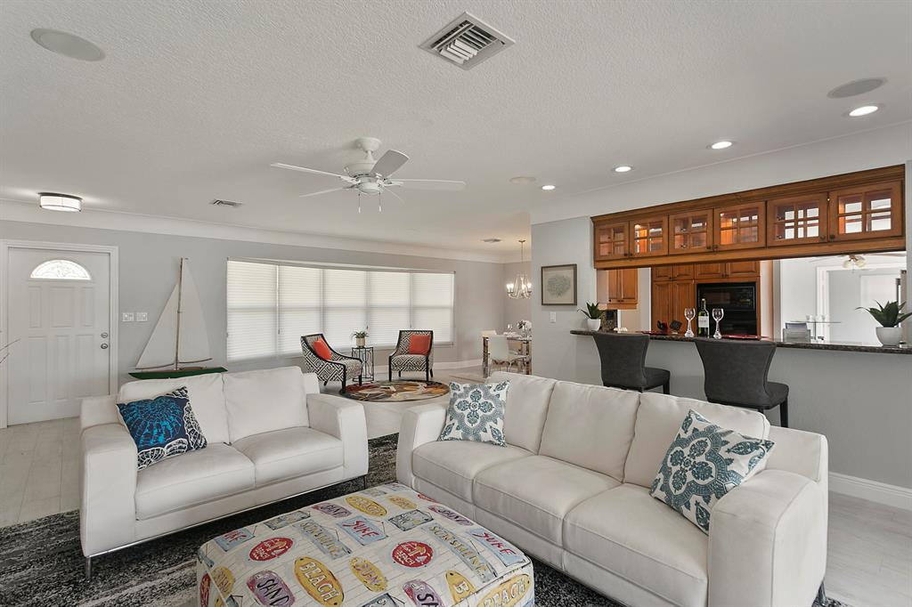 VENETIAN ISLES 3RD SEC - Residential