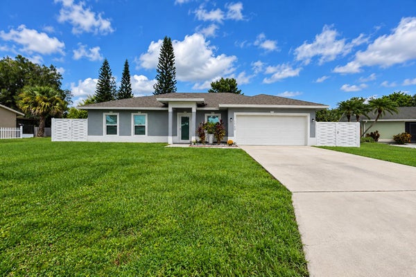 1749 SE VESTHAVEN CT, PORT SAINT LUCIE, FL 34952 - Image 855e7c39b5a98d3fc2586ad7800613d2/3057561592