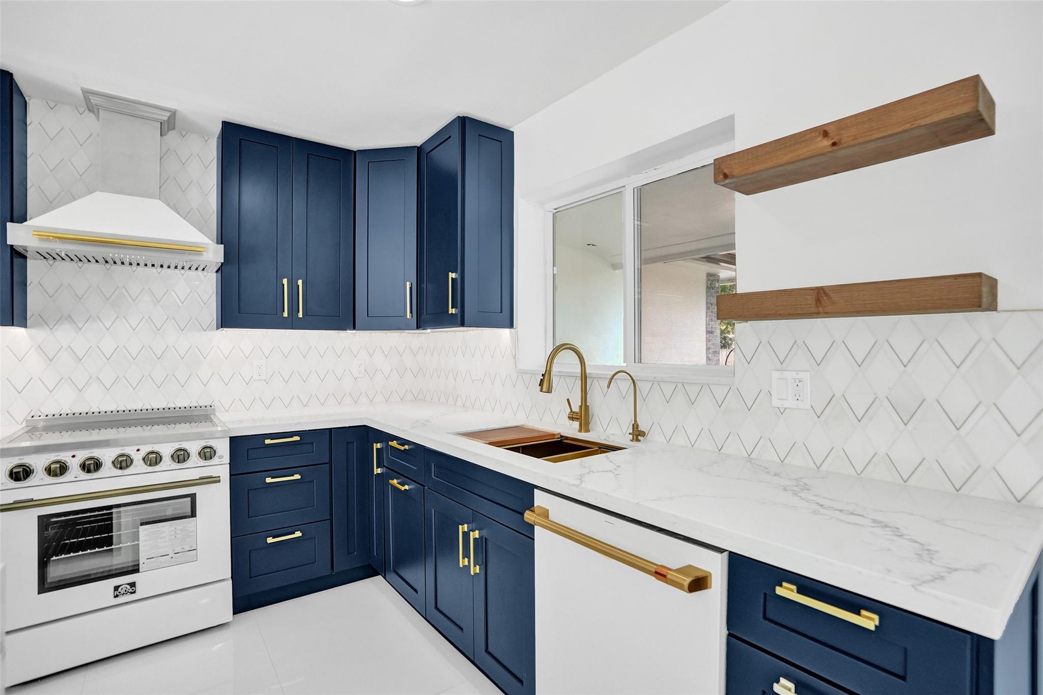 The Villas 56-7 B - Residential
