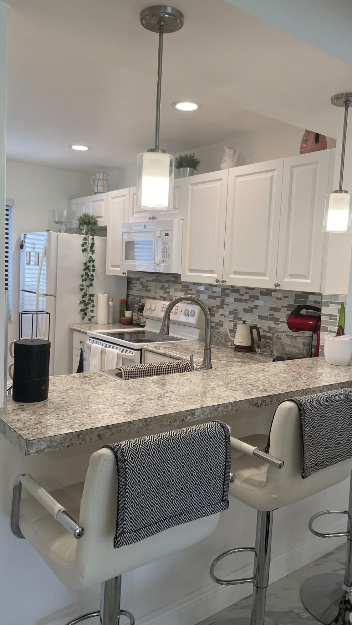 4793 ESEDRA Court 101