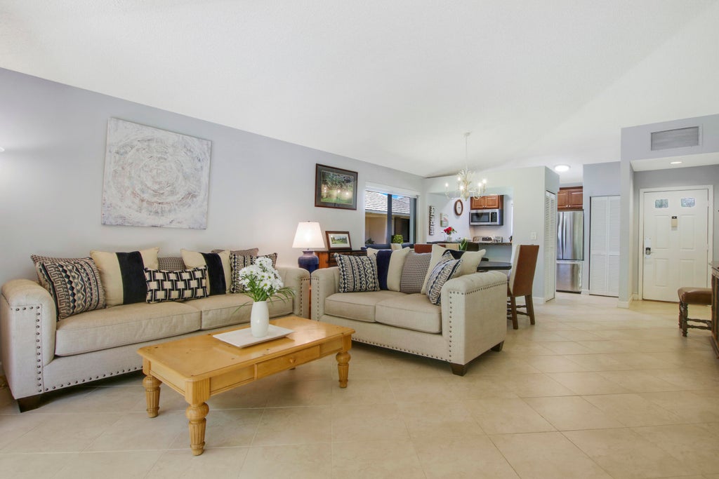 Photo of 825 Club Drive, Palm Beach Gardens, FL 33418 (MLS # R11085821)