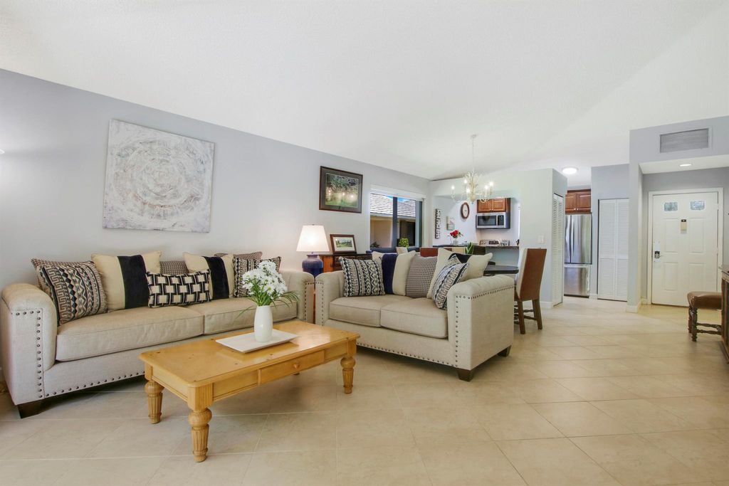 Photo of 825 Club Drive, Palm Beach Gardens, FL 33418 (MLS # R11085821)