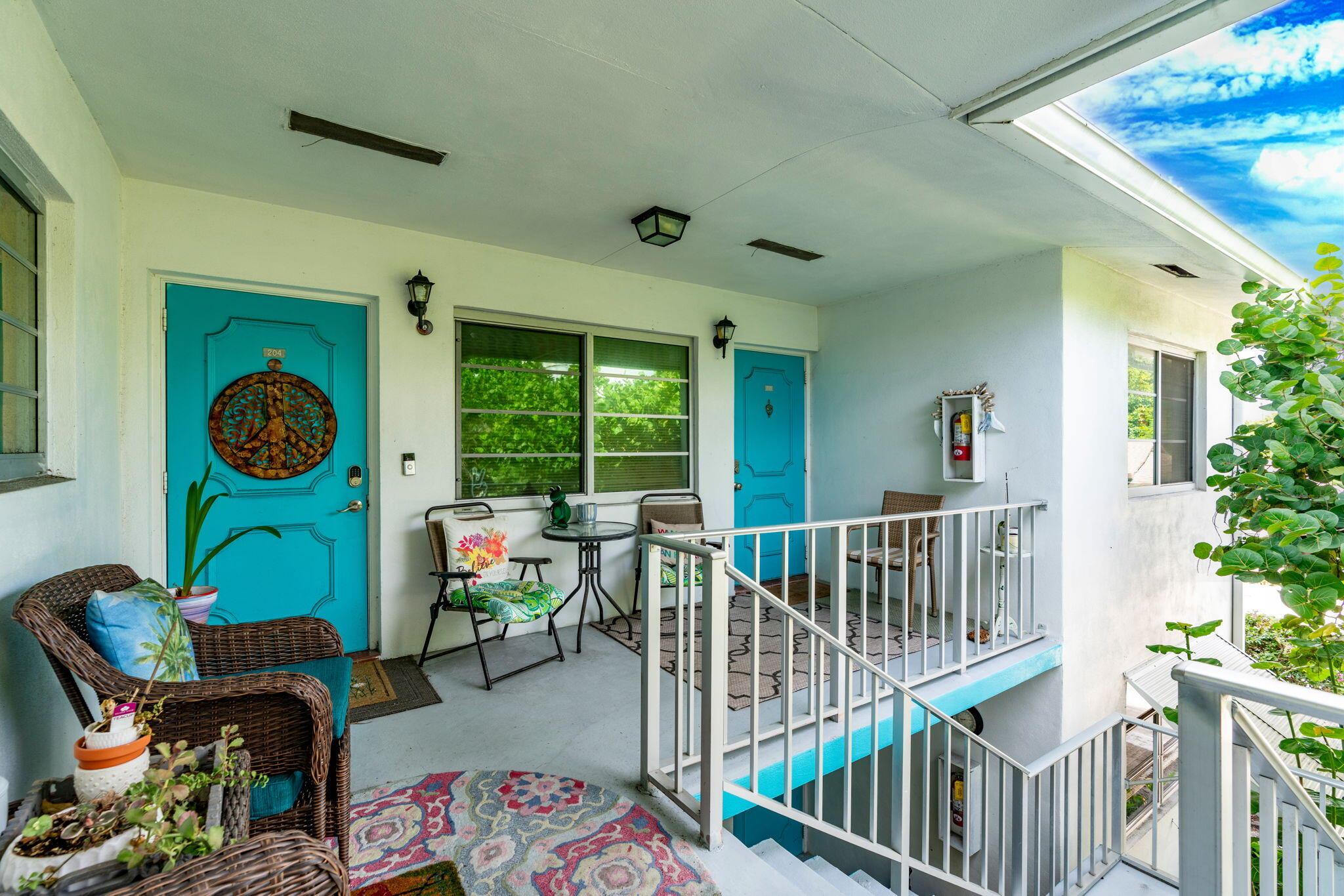 DOWNTOWNER CONDO - Residential