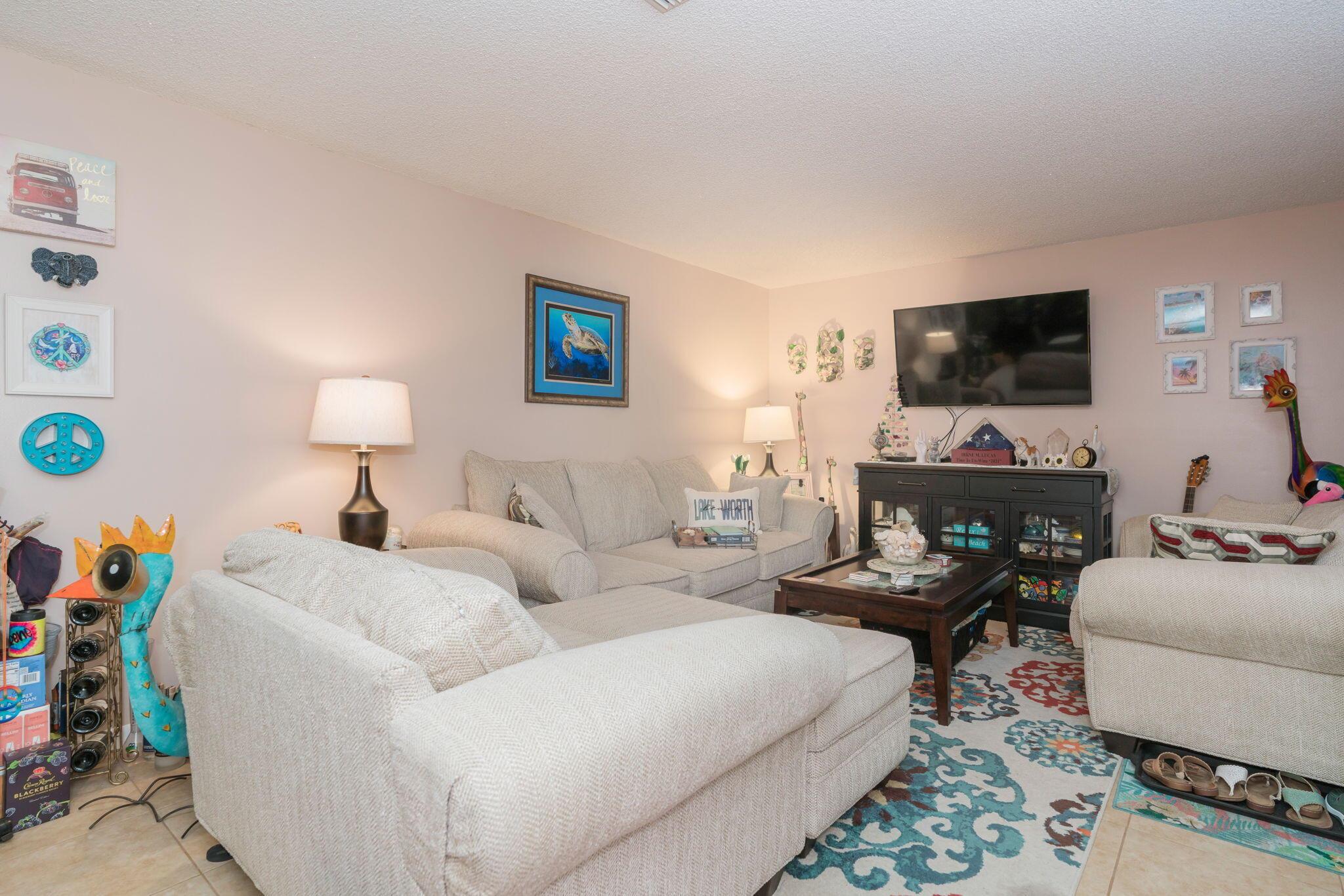 DOWNTOWNER CONDO - Residential
