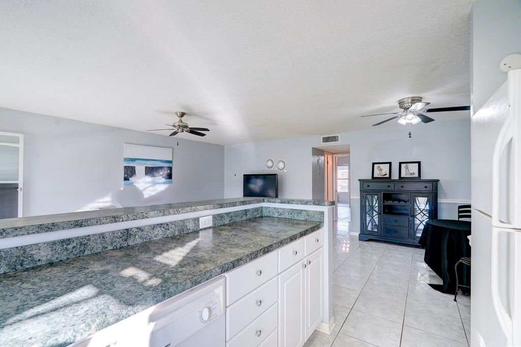 Photo of 100 Bayview Avenue #B, Boynton Beach, FL 33435 (MLS # R10938192)