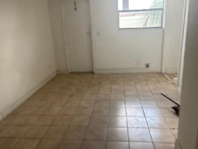 251 SW 16TH Street