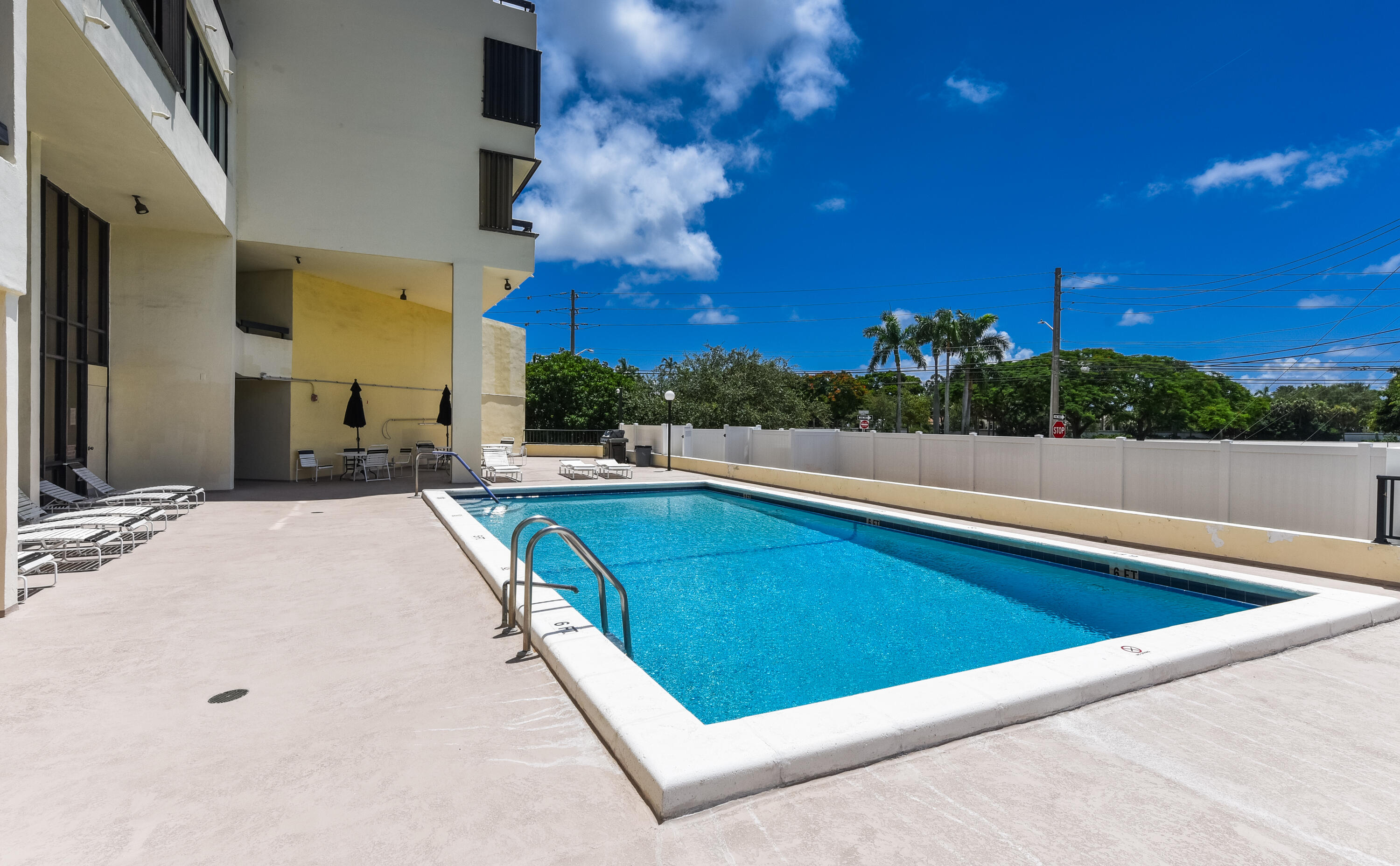 POINTE SOUTH CONDO - Residential