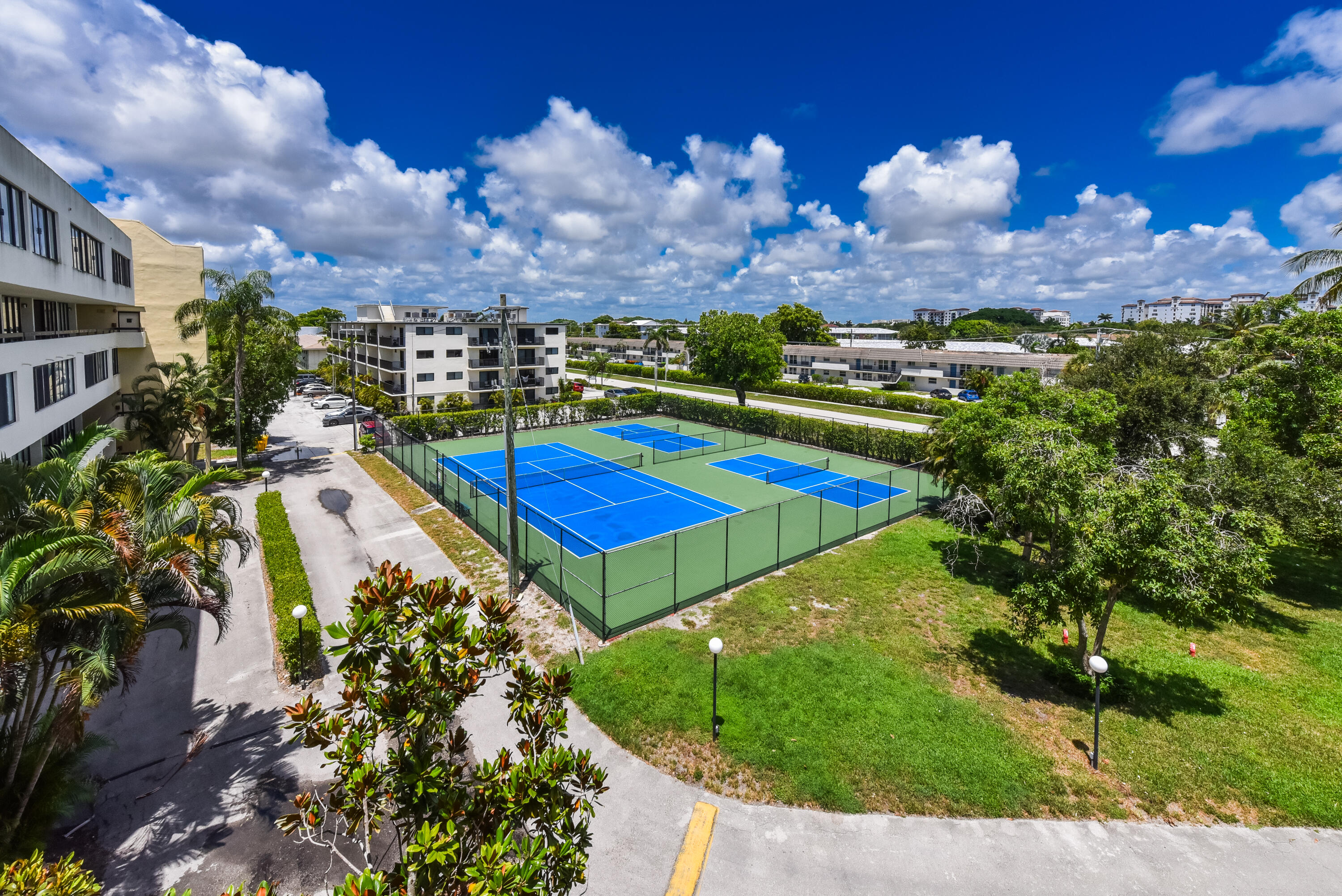 POINTE SOUTH CONDO - Residential