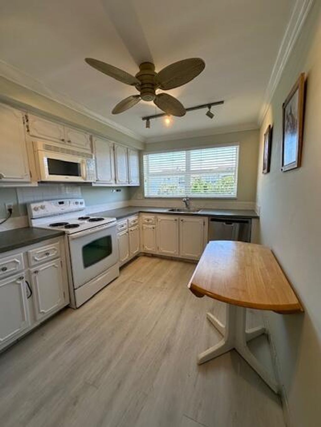 Photo of 2018 S Federal Highway #A405, Boynton Beach, FL 33435 (MLS # R11073798)