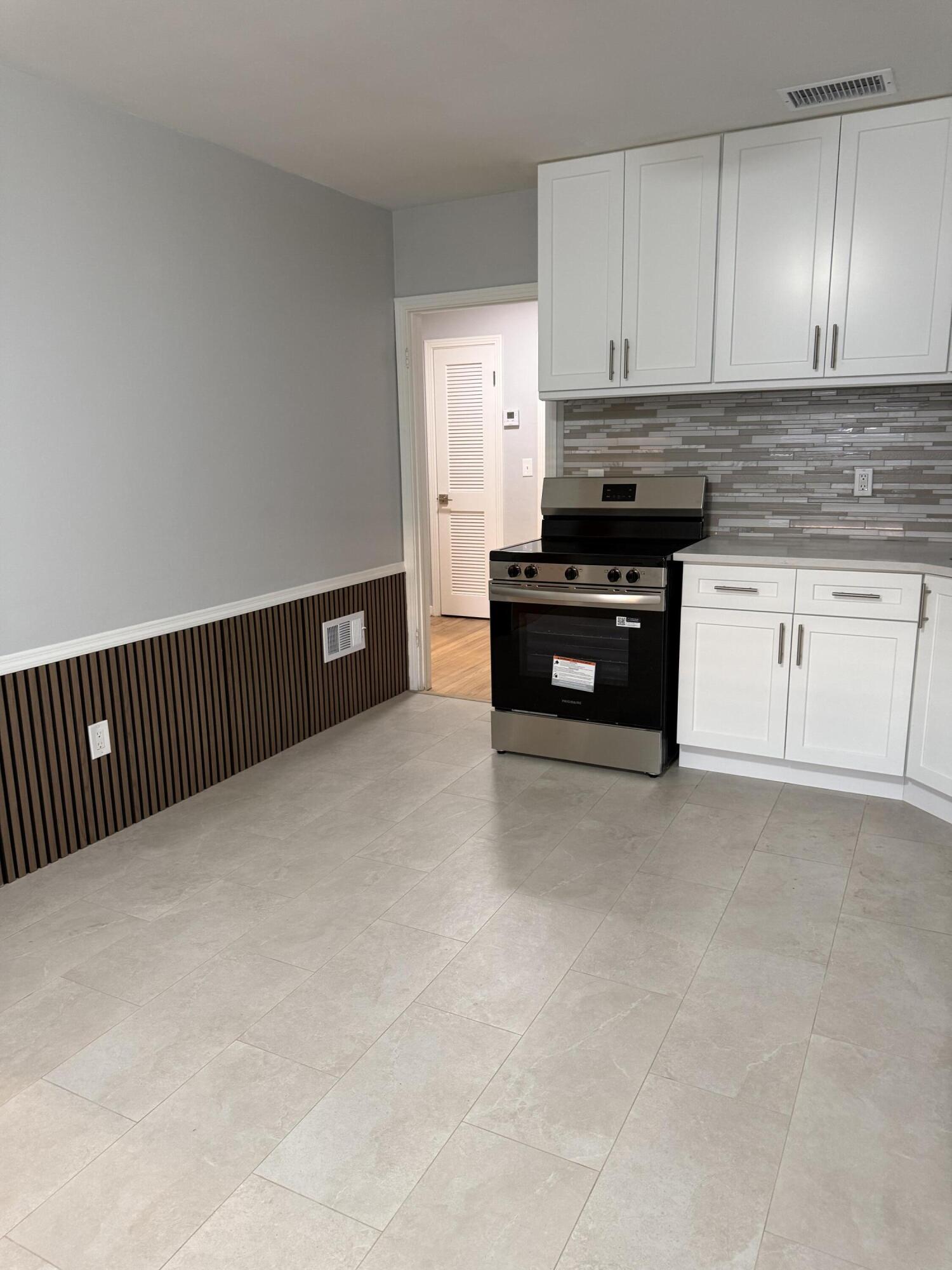 LAKE WORTH TOWN OF - Residential Lease