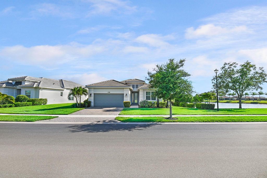 Photo of 11388 SW Lunata Way, Port Saint Lucie, FL 34987 (MLS # R11007845)
