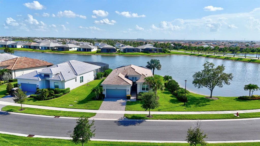 Photo of 11388 SW Lunata Way, Port Saint Lucie, FL 34987 (MLS # R11007845)