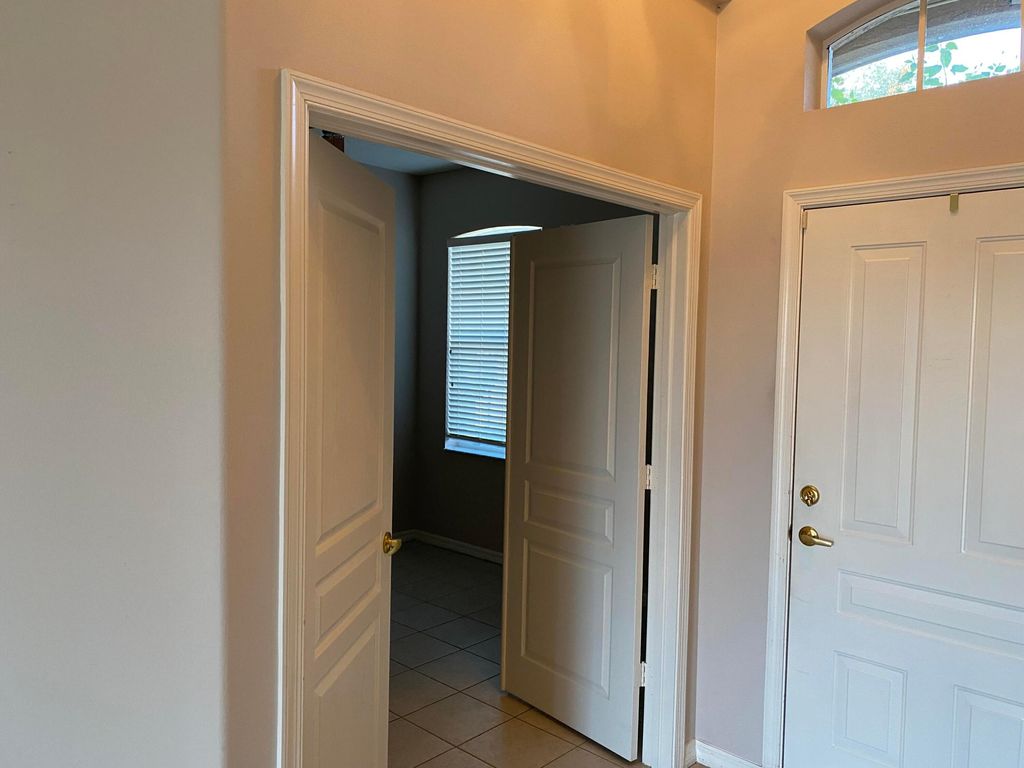 Photo of 546 Waverly Circle, Port Saint Lucie, FL 34983 (MLS # R11162394)