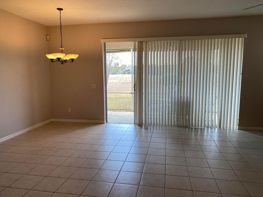 Photo of 546 Waverly Circle, Port Saint Lucie, FL 34983 (MLS # R11162394)