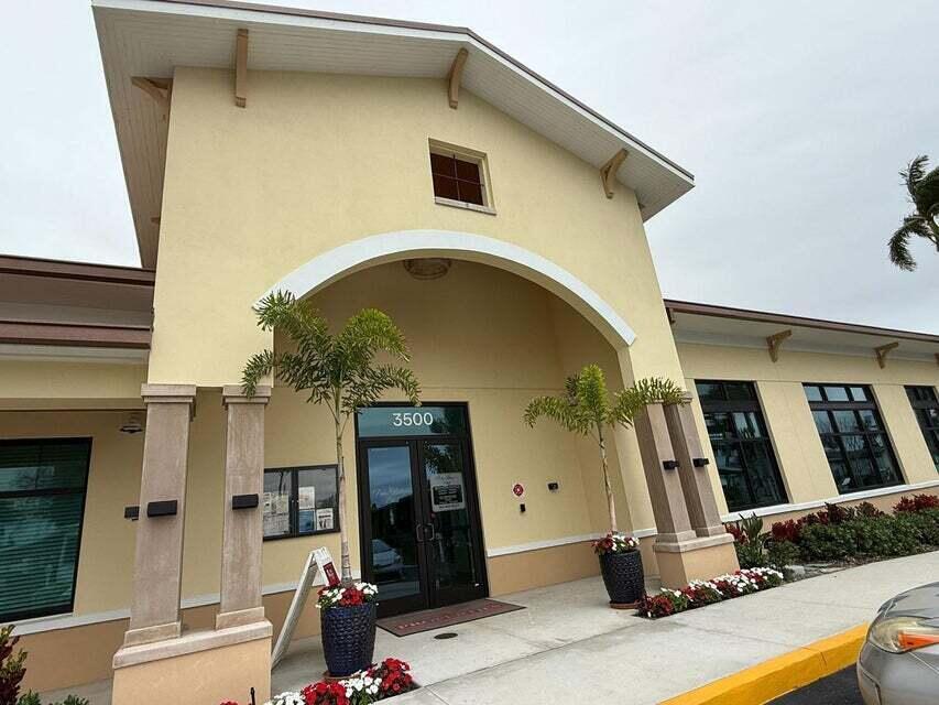 PALM BREEZES CLUB - Residential