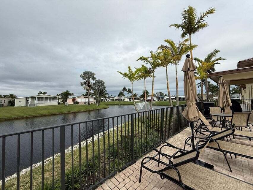 PALM BREEZES CLUB - Residential