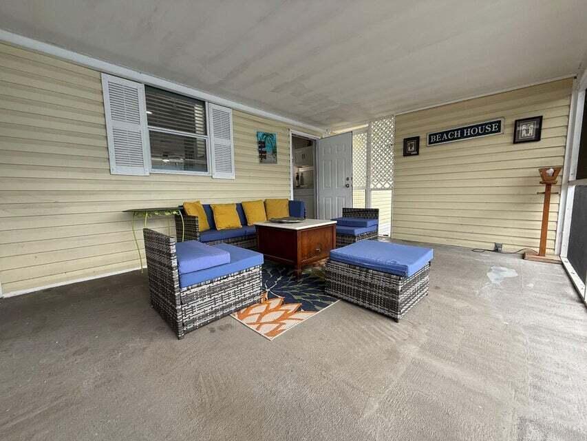 PALM BREEZES CLUB - Residential