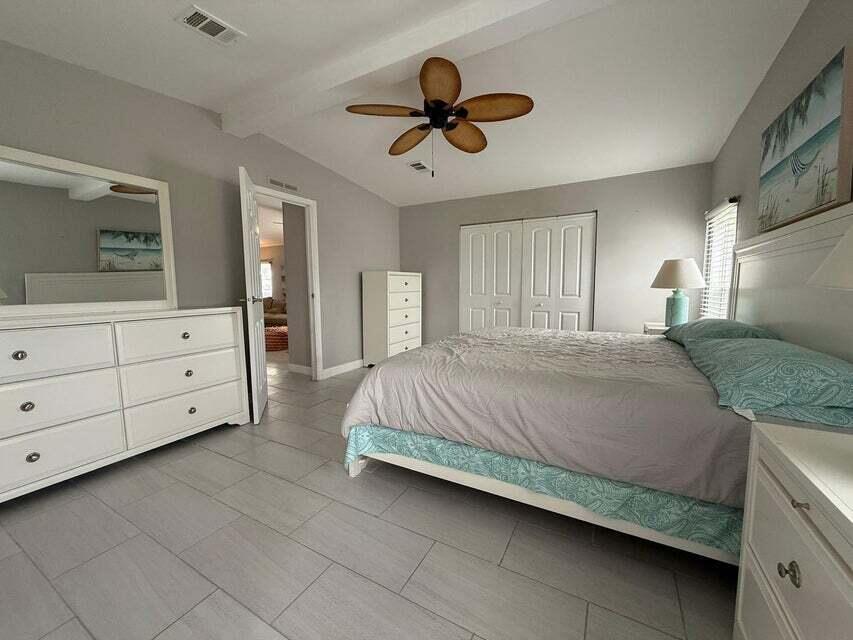 PALM BREEZES CLUB - Residential