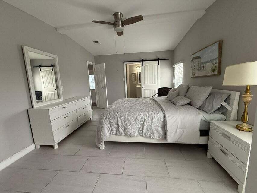 PALM BREEZES CLUB - Residential