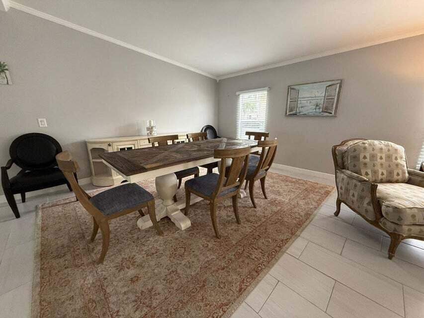 PALM BREEZES CLUB - Residential