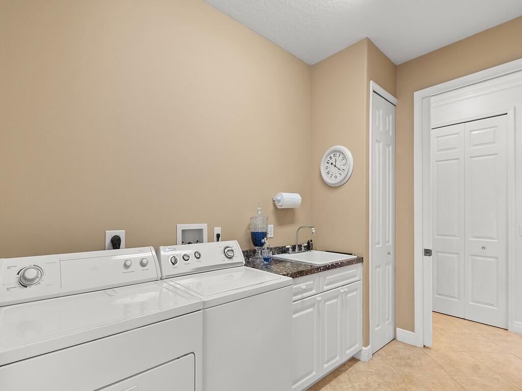 OAK CHASE SUBDIVISION PHASE II - Residential