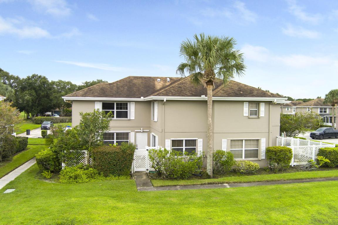 STAMFORD AT SUNSET TRACE (AKA MARTIN DOWNS PLAT 36 - Residential