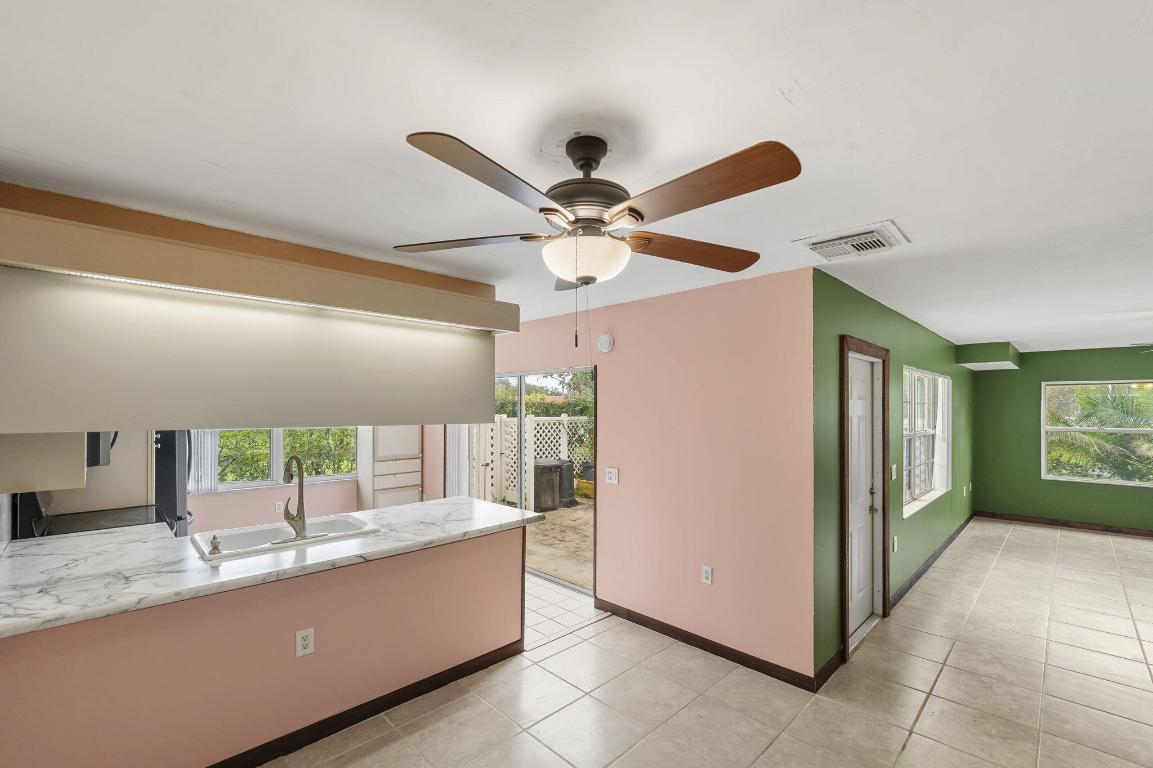 STAMFORD AT SUNSET TRACE (AKA MARTIN DOWNS PLAT 36 - Residential