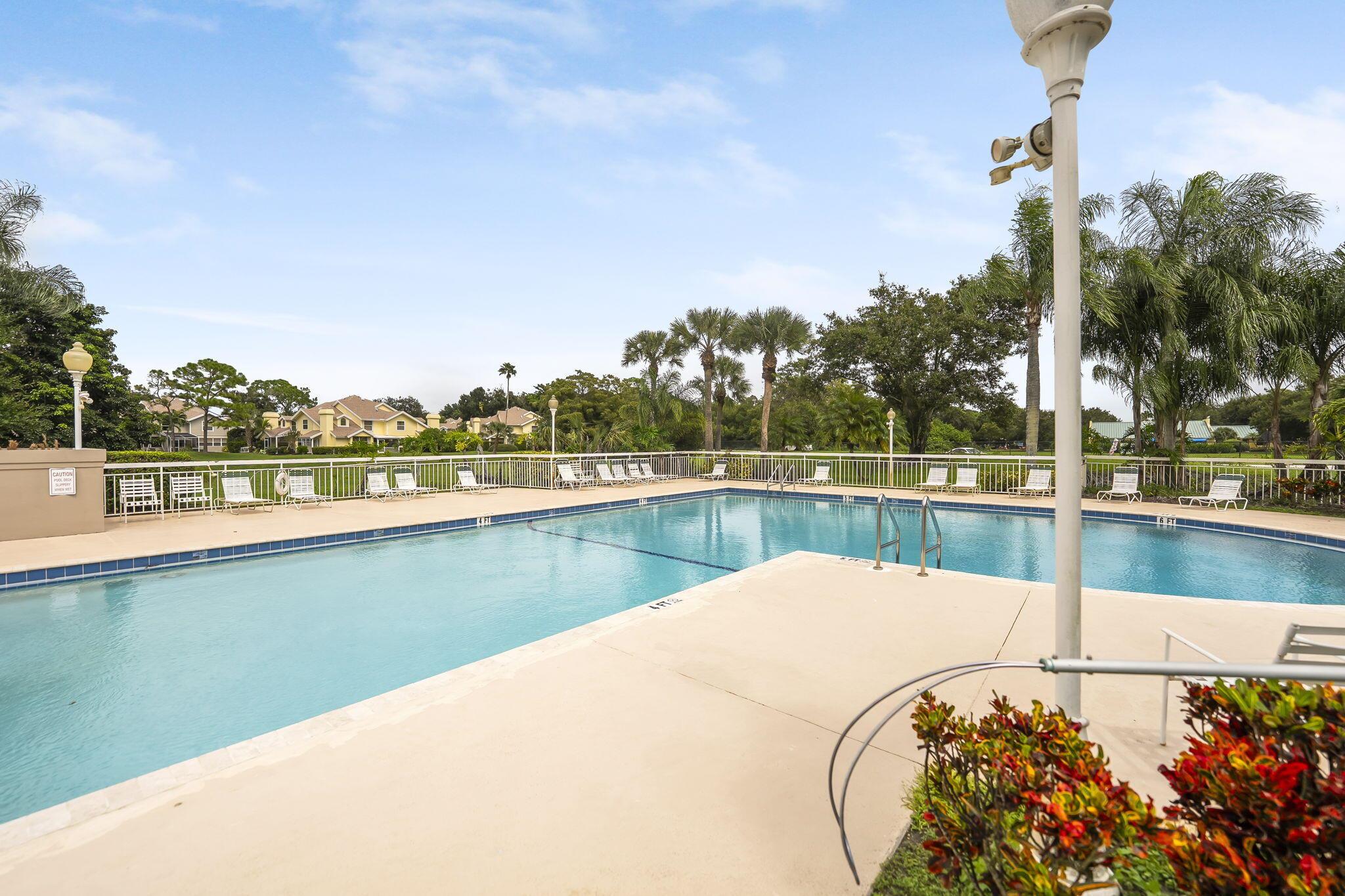 STAMFORD AT SUNSET TRACE - Residential