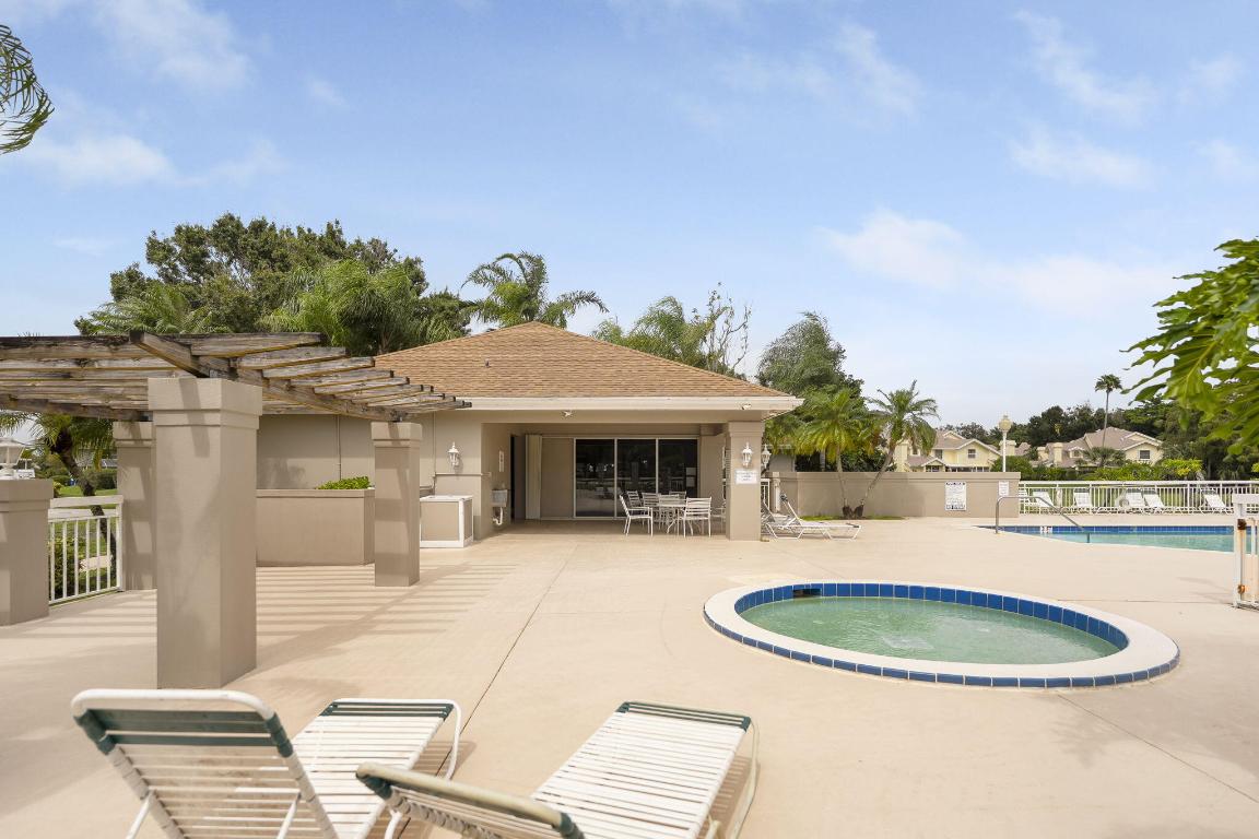 STAMFORD AT SUNSET TRACE (AKA MARTIN DOWNS PLAT 36 - Residential