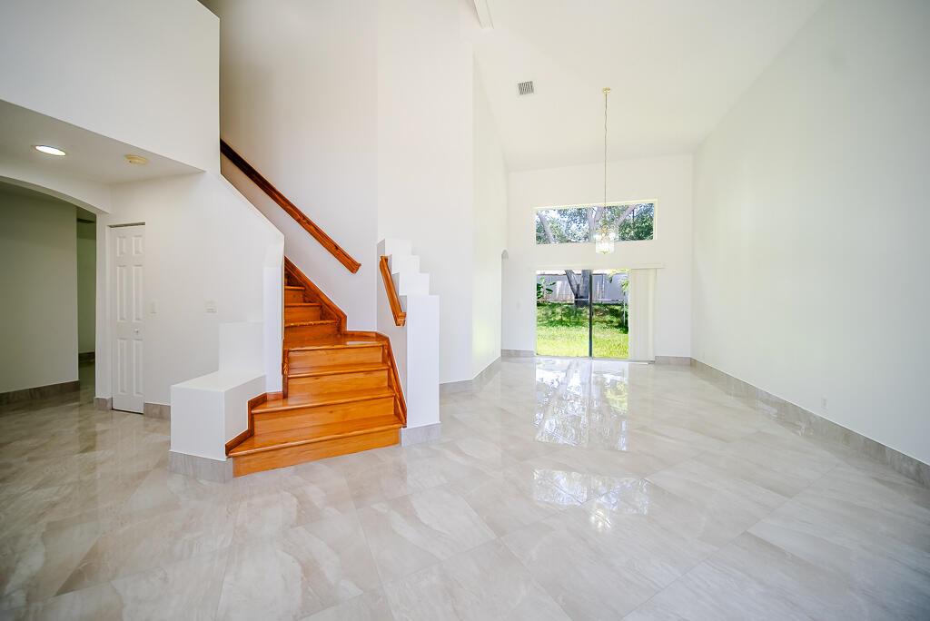 7261 Nautica Way