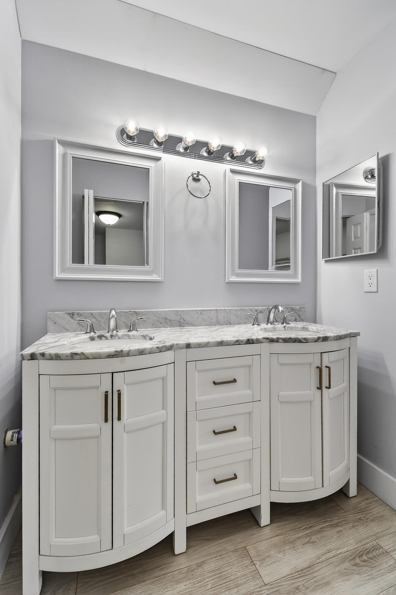 PINE CREST CONDO - Residential