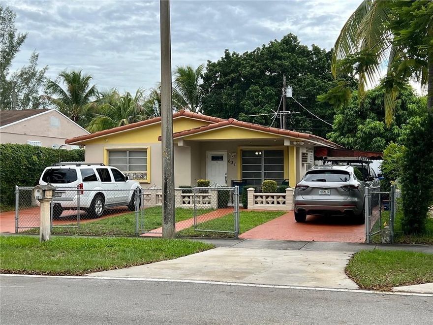 Rental in the heart of Miami, Private entrance efficiency. Features an updated kitchen with granite countertops, stainless steel appliances, and central AC. Excellent location close to top-rated schools, malls, Miami International Airport, beaches, parks, and major expressways. Includes a private-entrance in-law suite, perfect for multi-generational living or guests plus a large storage shed. Fast approval process. Easy to show. This pristine rental opportunity will not last!