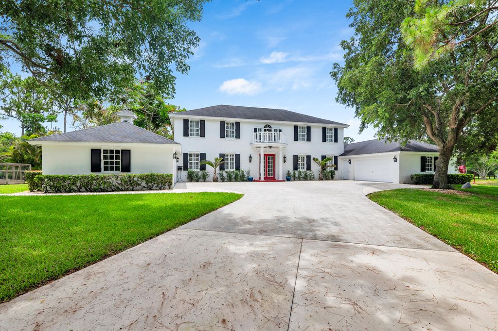 Photo of 13230 Running Water Road, Palm Beach Gardens, FL 33418 (MLS # B26032542)