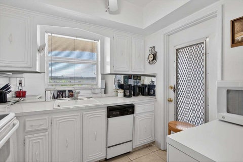 Tiny photo for 100 SE 6TH Avenue #303, Pompano Beach, FL 33060 (MLS # B26069291)