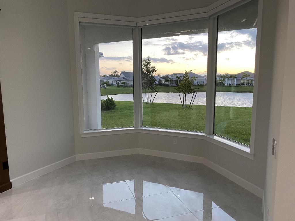 ESTATES OF WESTLAKE - Residential Lease