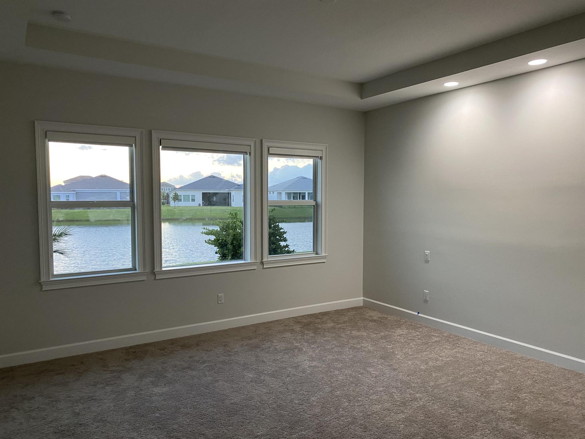 ESTATES OF WESTLAKE - Residential Lease