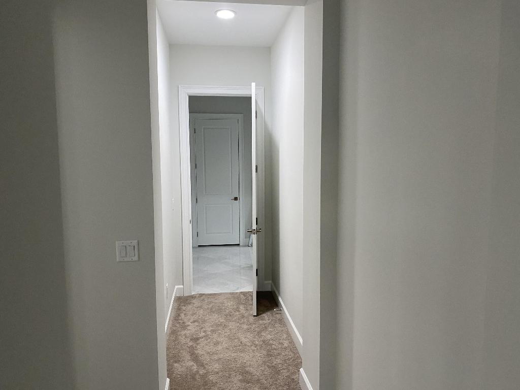 ESTATES OF WESTLAKE - Residential Lease