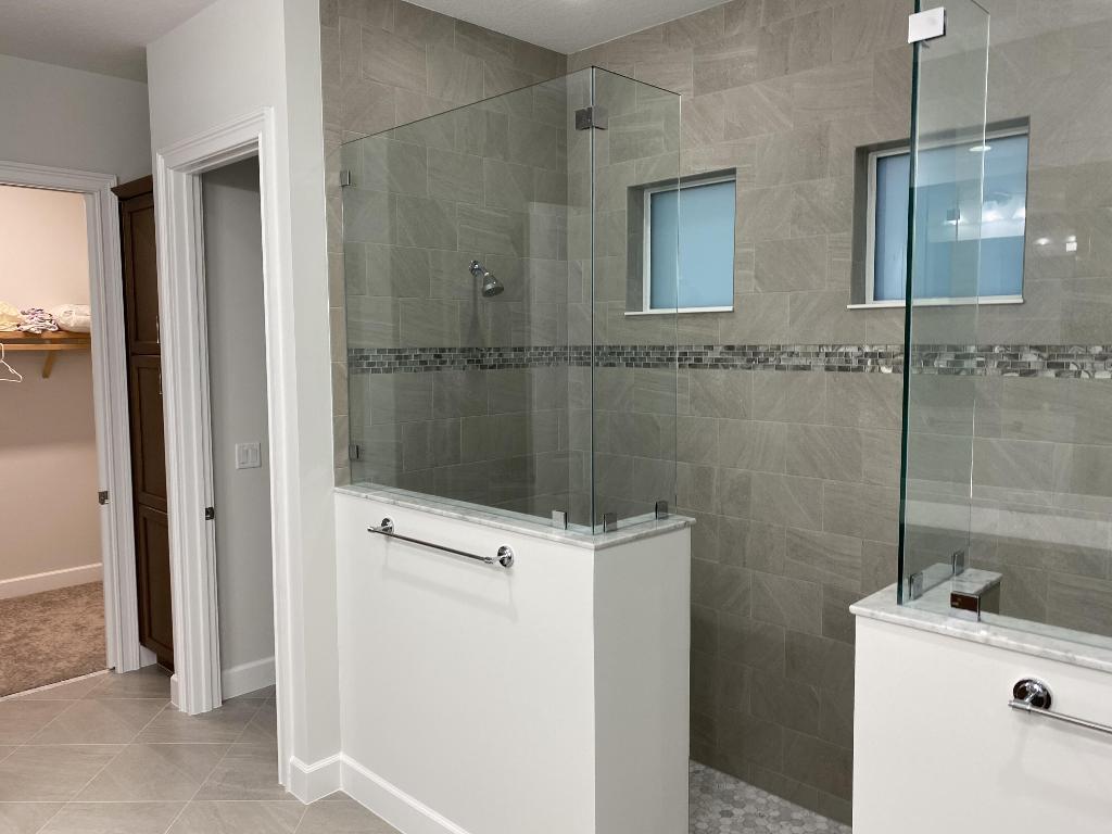 ESTATES OF WESTLAKE - Residential Lease