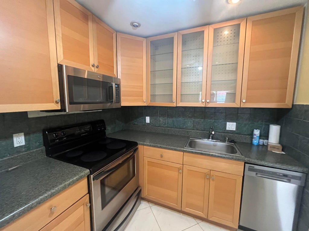 Photo of 278 SEVILLE L, Delray Beach, FL 33446 (MLS # B26089121)