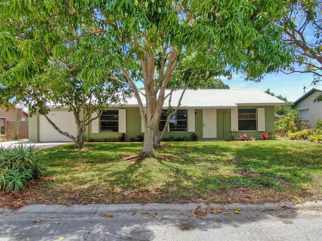 Photo of 8751 SE Eagle Avenue, Hobe Sound, FL 33455 (MLS # R10720191)