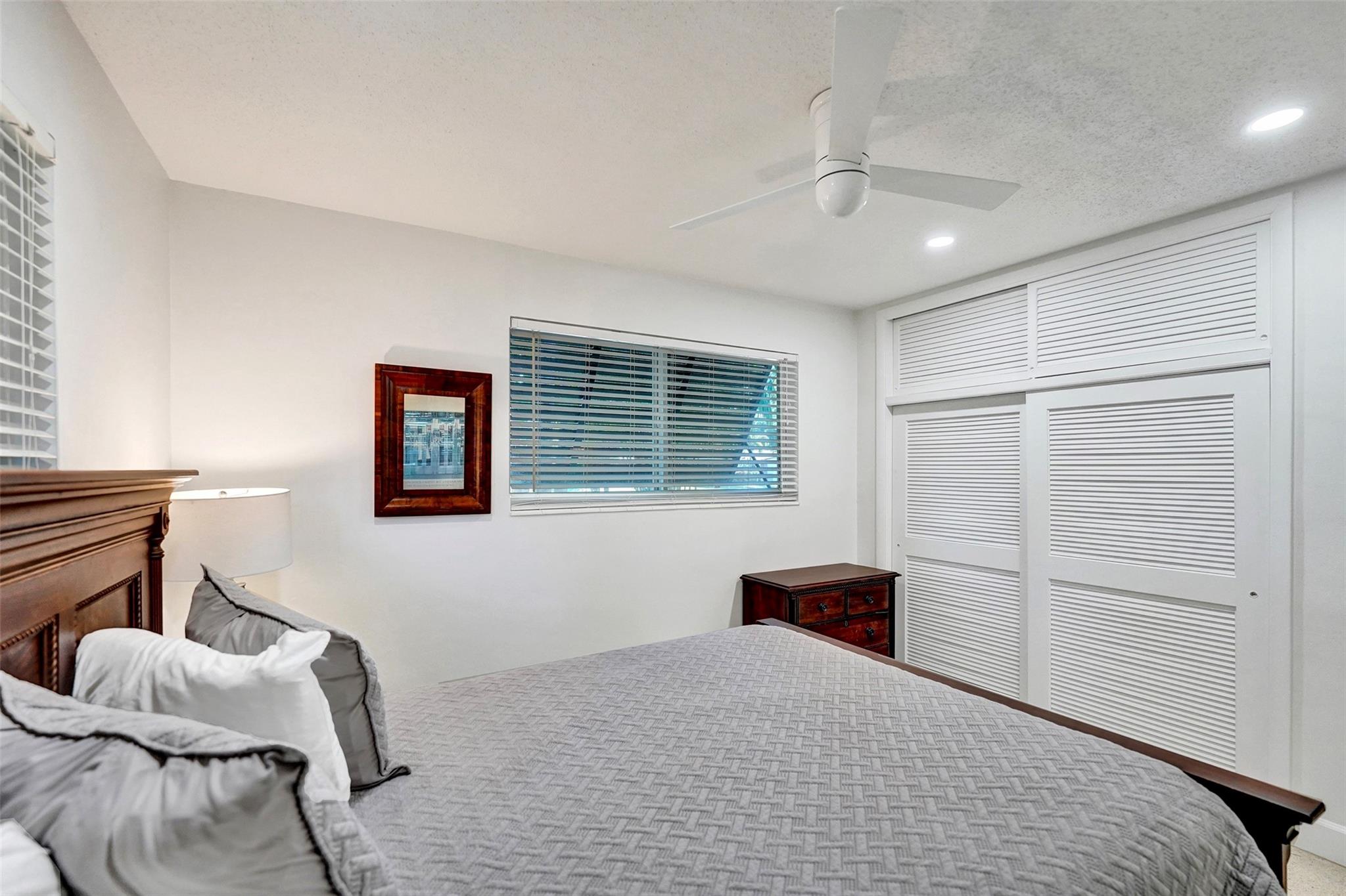 Hollywood Hills 6-22 B - Residential