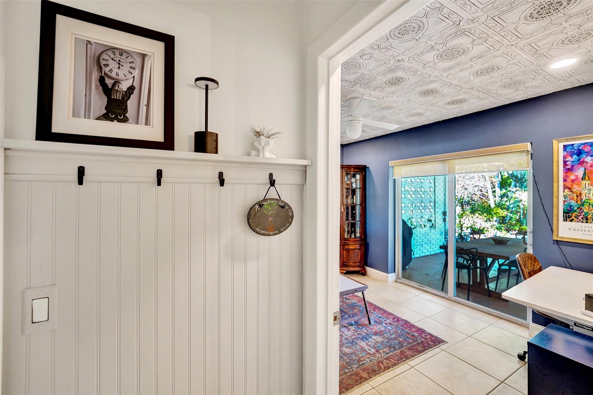 Hollywood Hills 6-22 B - Residential