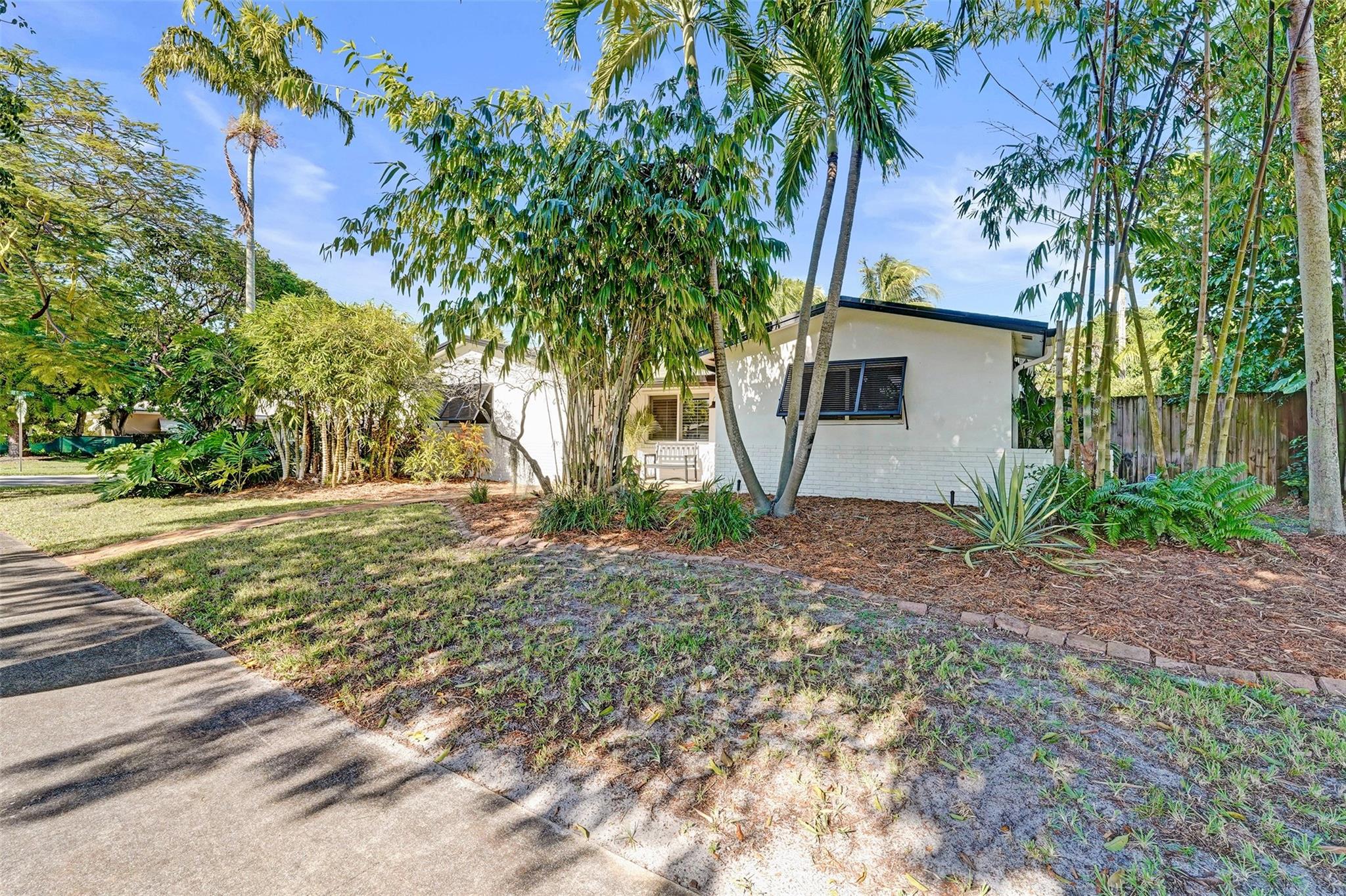 Hollywood Hills 6-22 B - Residential