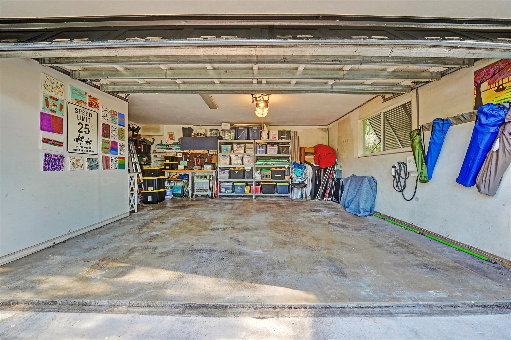 Hollywood Hills 6-22 B - Residential