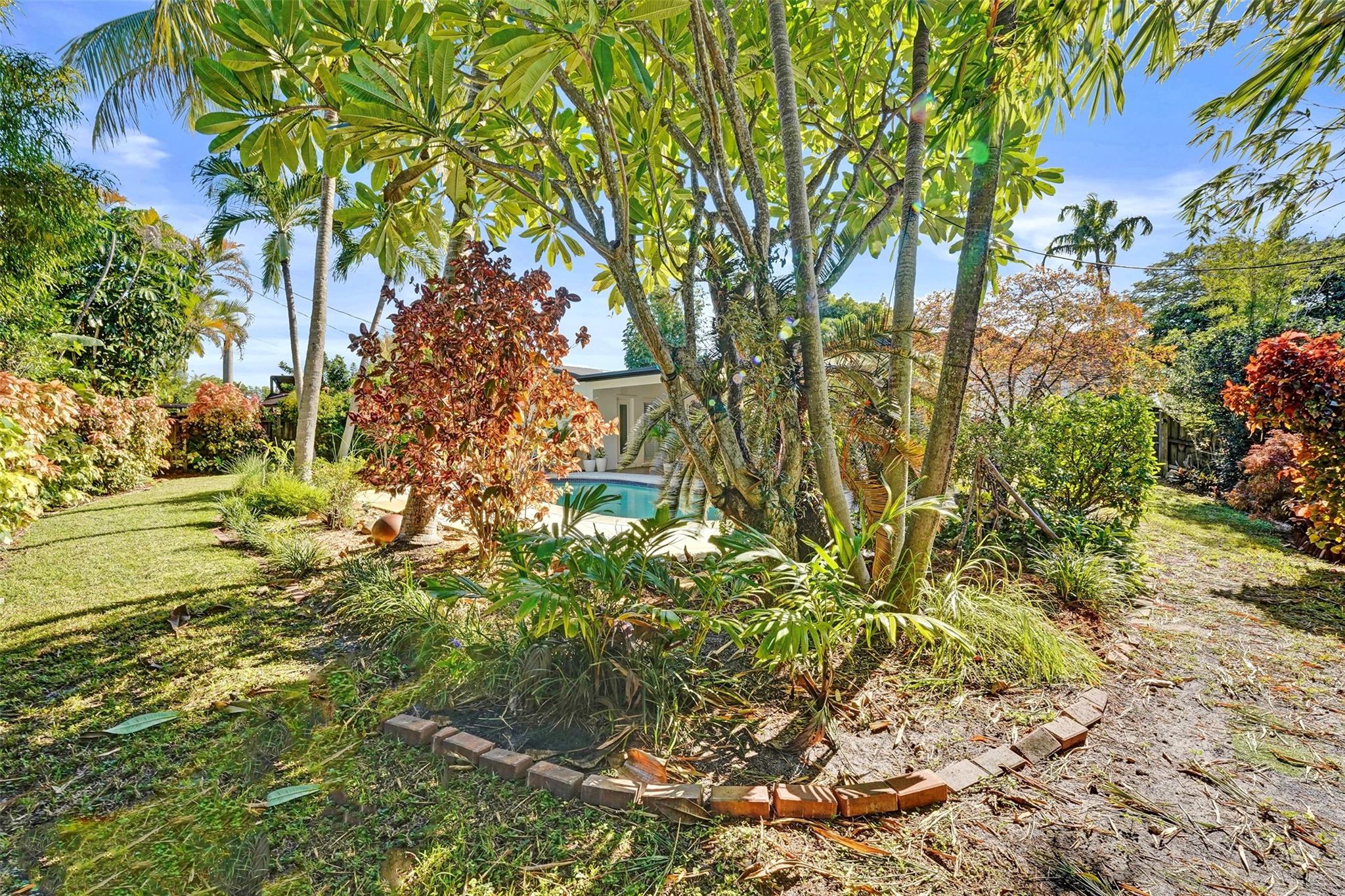 Hollywood Hills 6-22 B - Residential