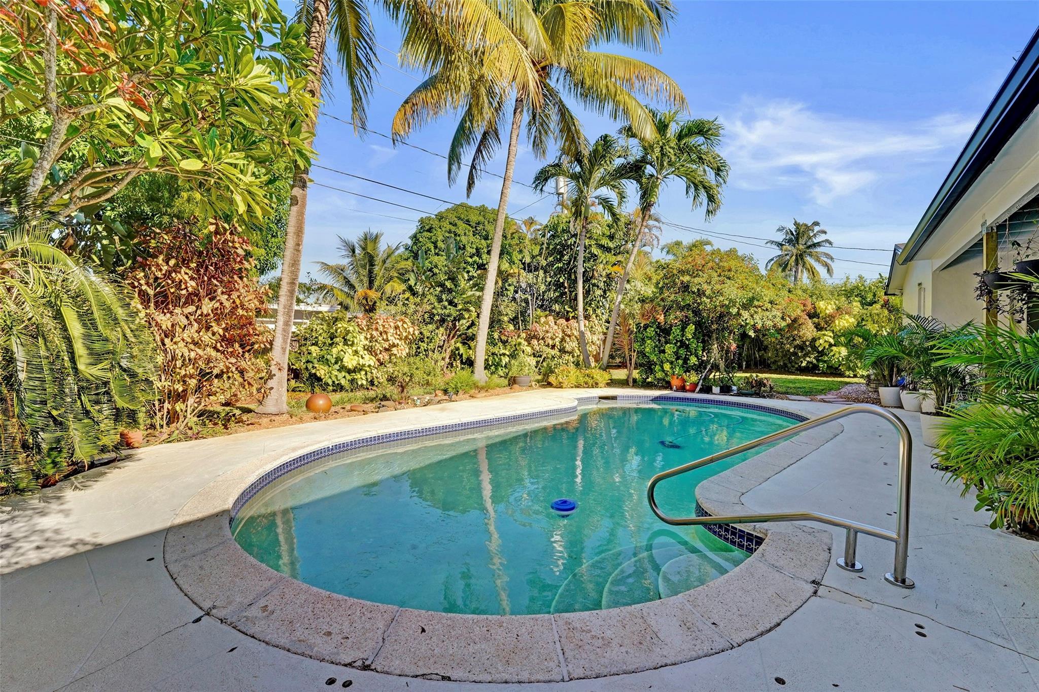 Hollywood Hills 6-22 B - Residential