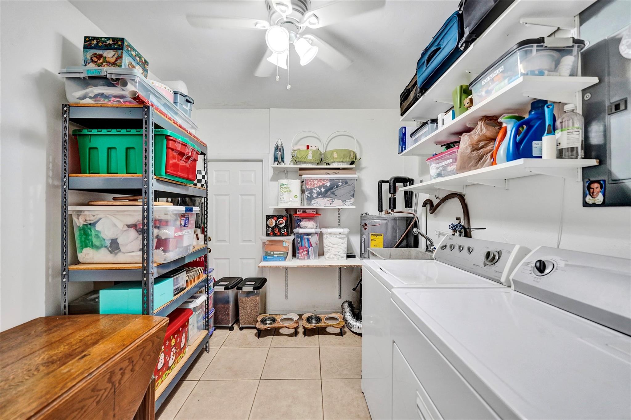 Hollywood Hills 6-22 B - Residential