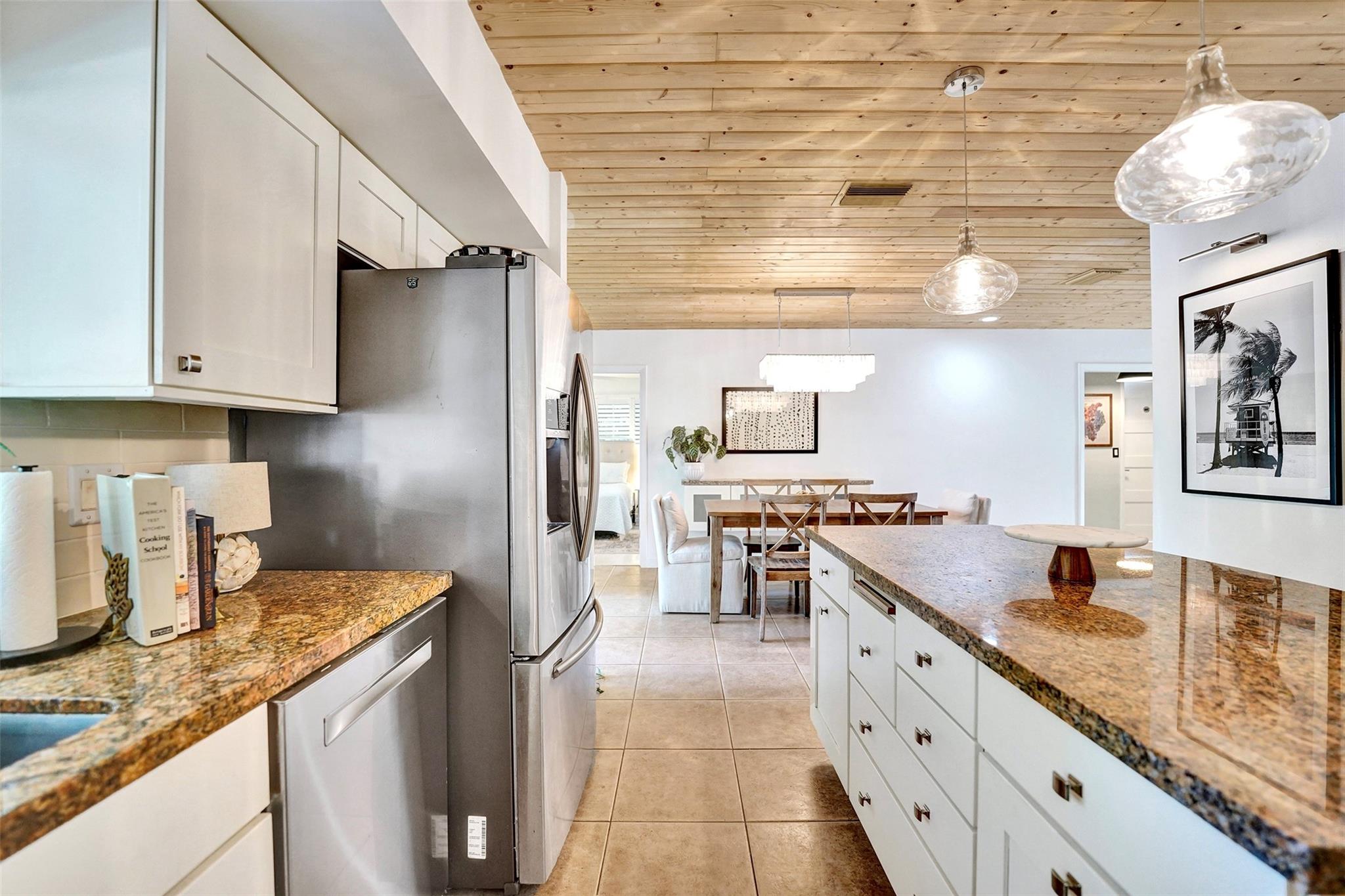 Hollywood Hills 6-22 B - Residential